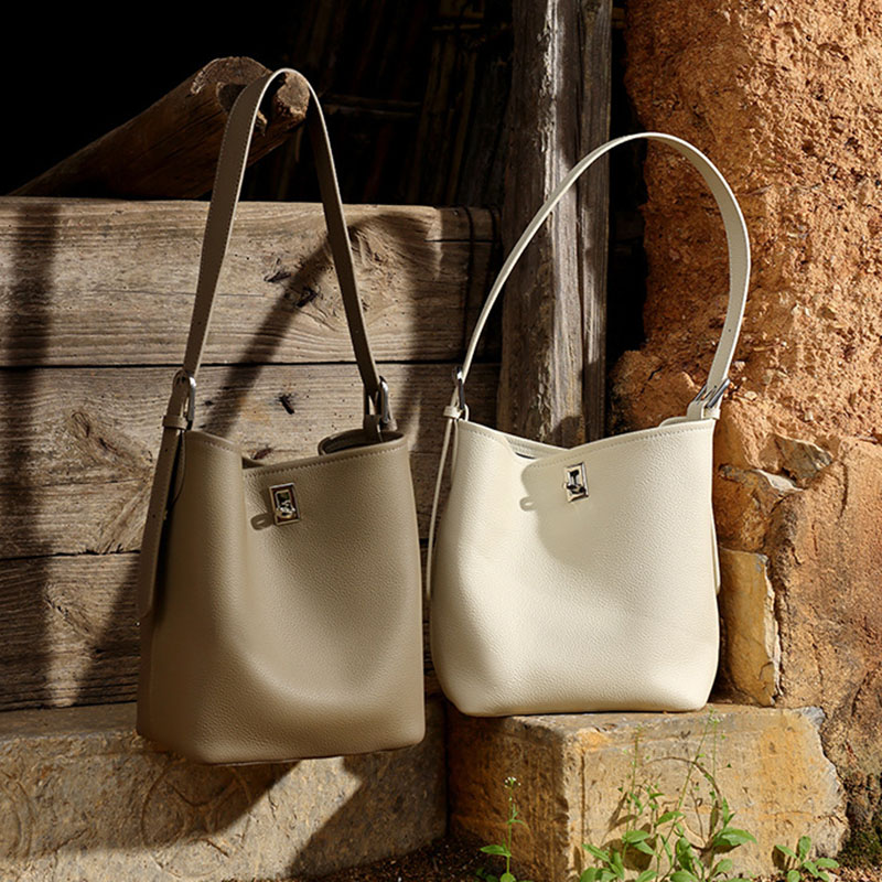 Women's Full-Grain Leather Textured Turn-Lock Shoulder Bucket Bag