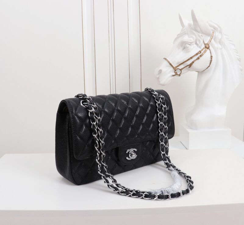 Women's Pebbled Cowhide Leather Quilted Chains Bags - Silver Hardware