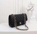 Women's Pebbled Cowhide Leather Quilted Chains Bags - Gold Hardware