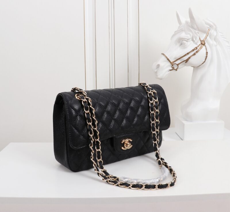 Women's Pebbled Cowhide Leather Quilted Chains Bags - Gold Hardware
