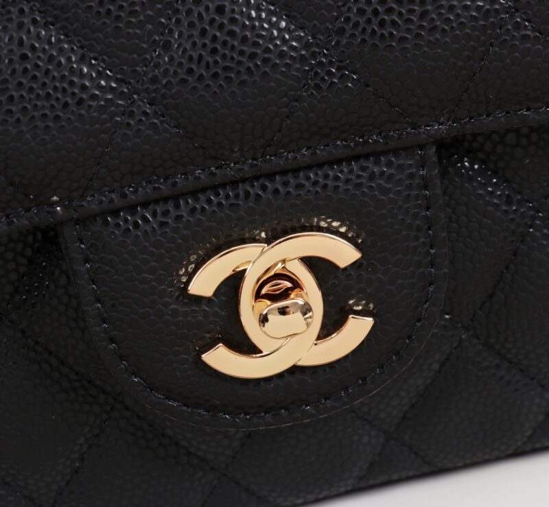 Women's Pebbled Cowhide Leather Quilted Chains Bags - Gold Hardware