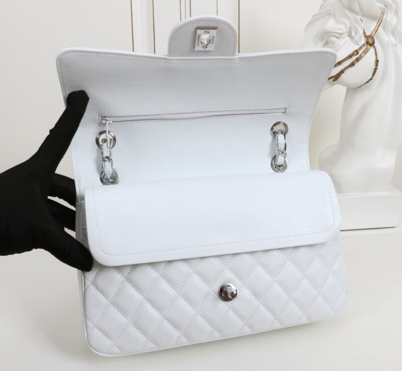 Women's Pebbled Cowhide Leather Quilted Chains Bags - Silver Hardware
