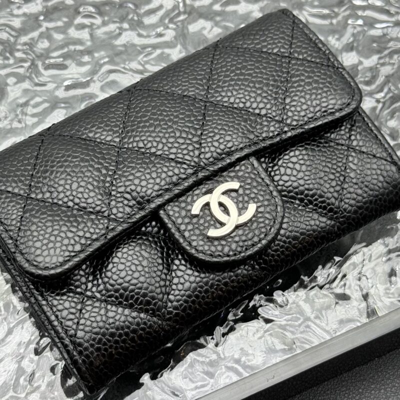 Women's Pebbled Lambskin Quilted Flap Wallets Card Holders