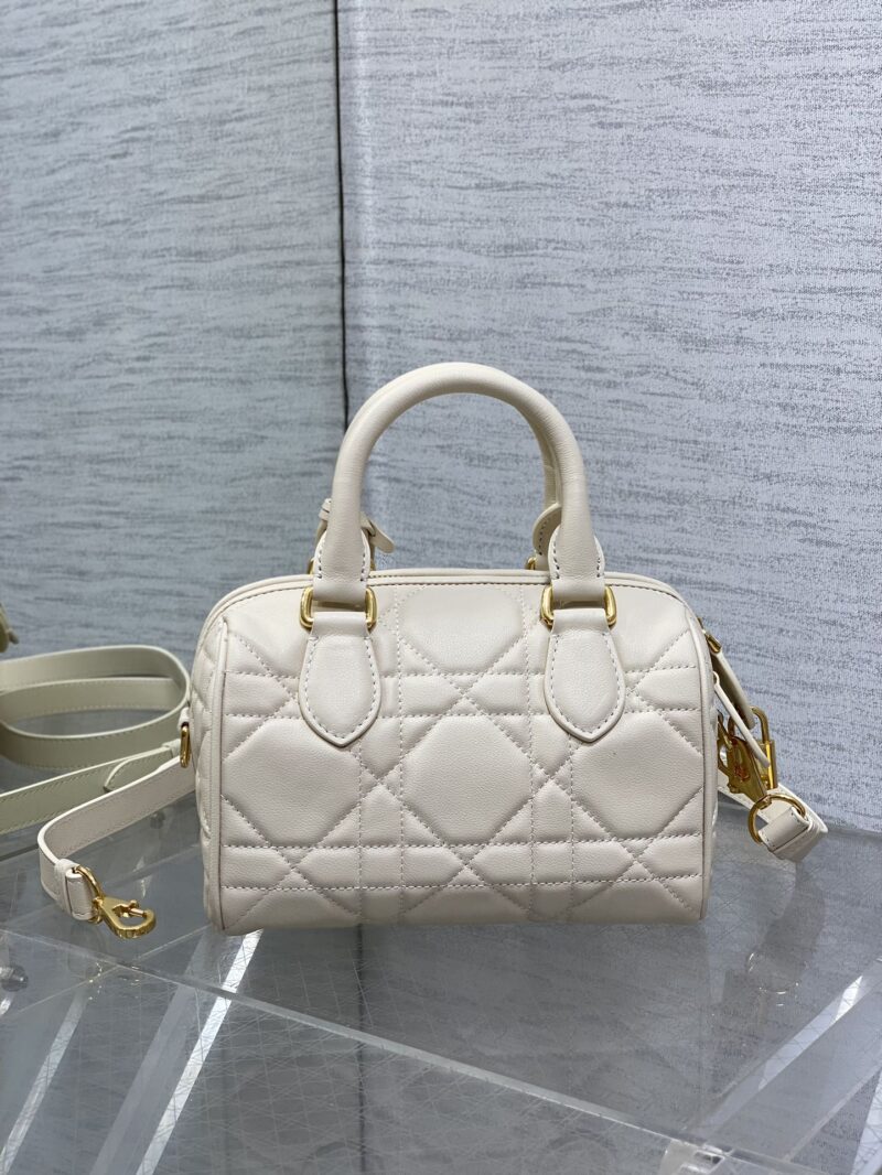 Women's Calfskin Quilted Groove Top Handle bags 20