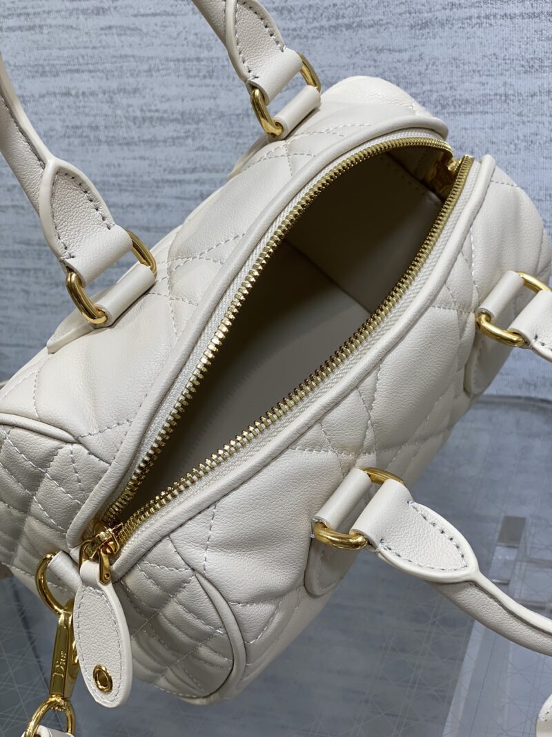 Women's Calfskin Quilted Groove Top Handle bags 20