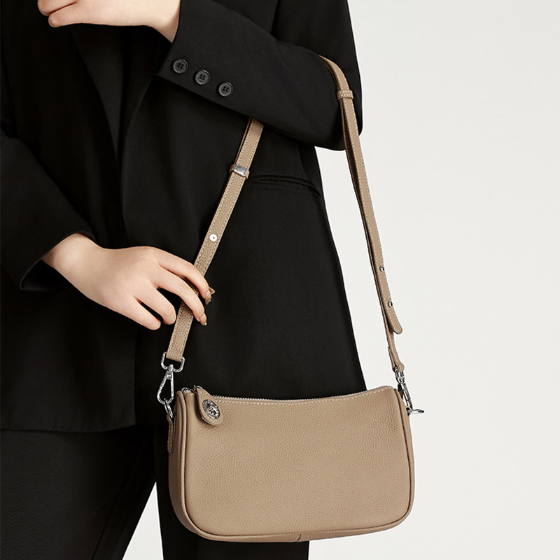 Women's Cowhide Pebbled Zip Shoulder Crossbody Bag