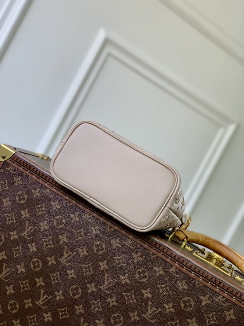 Women's Lambskin Embbossed Busket Bags