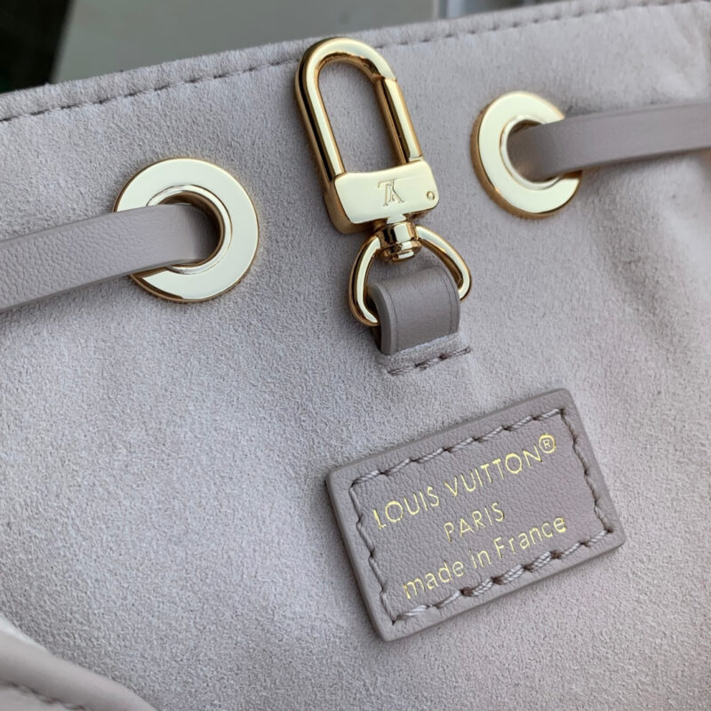 Women's Lambskin Embbossed Busket Bags