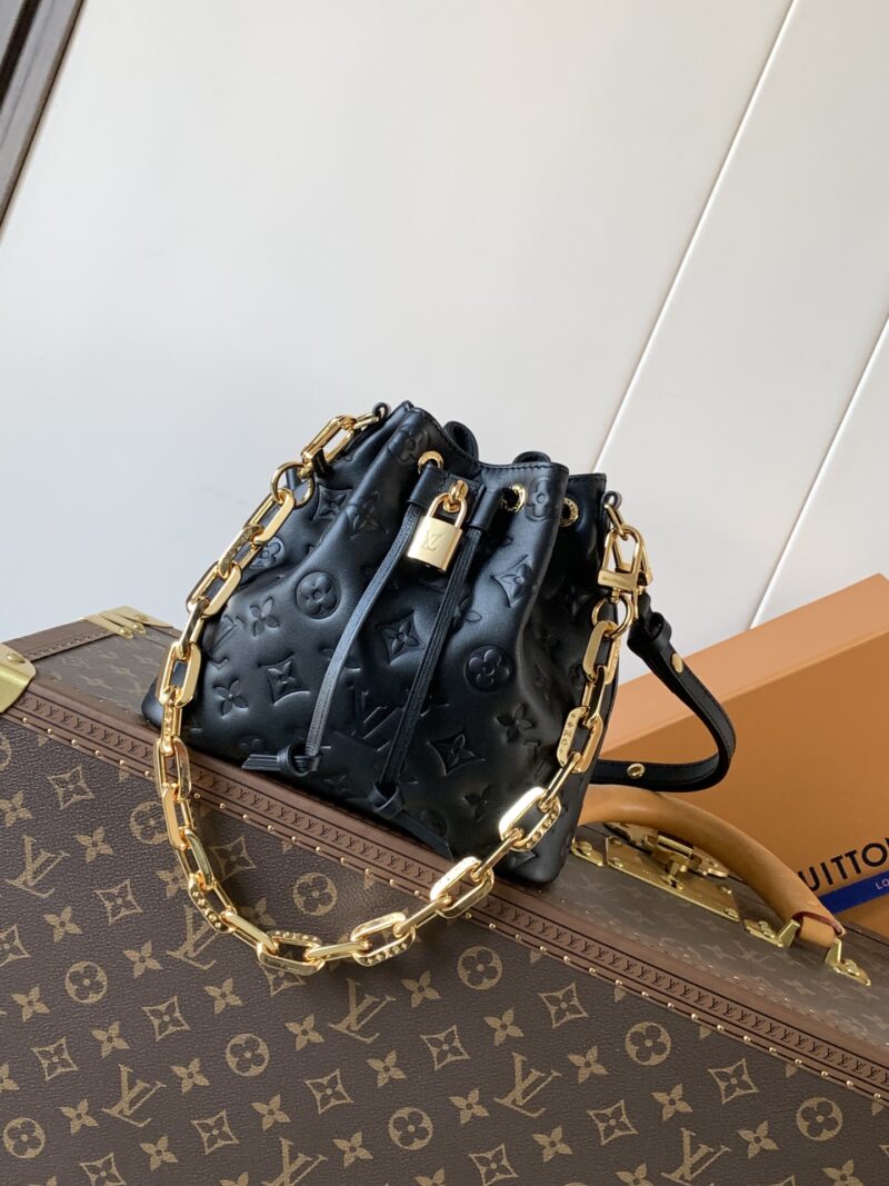 Women's Lambskin Embbossed Busket Bags
