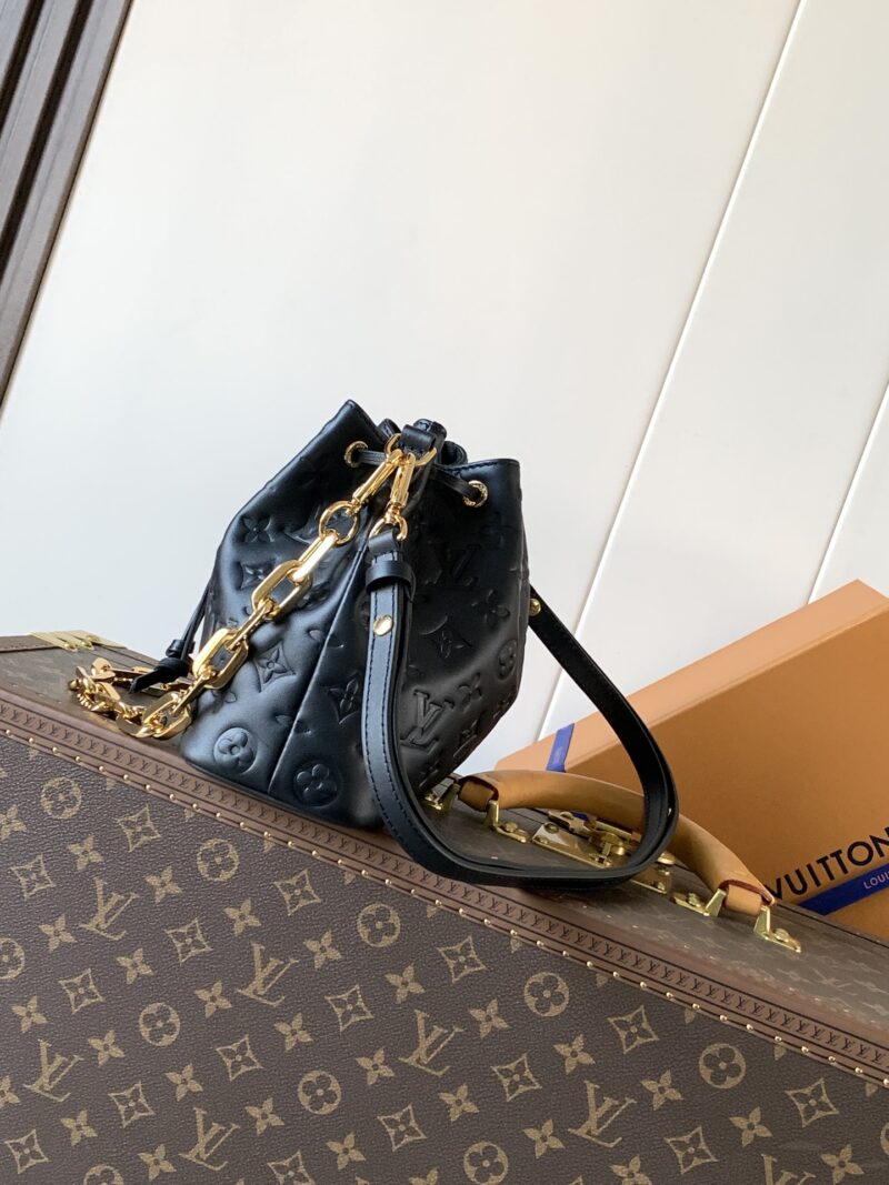 Women's Lambskin Embbossed Busket Bags