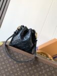 Women's Lambskin Embbossed Busket Bags